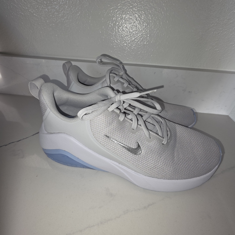 Nike AIR ZOOM Bella 7